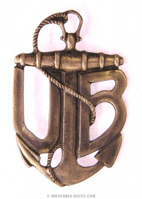 A-H submariner badge.jpg
