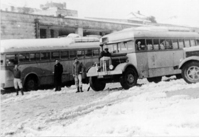 4_zima1950_buses.jpg