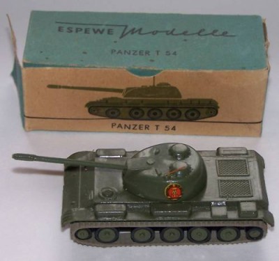 Espewe Armee Panzer T-54.jpg