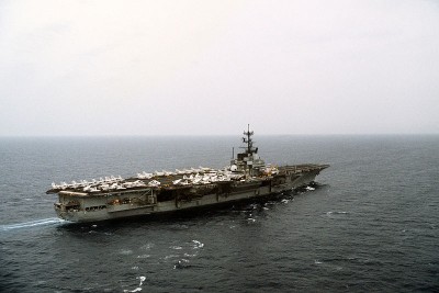 800px-USS_Forrestal_(CV-59)_aerial_starboard_quarter.jpg