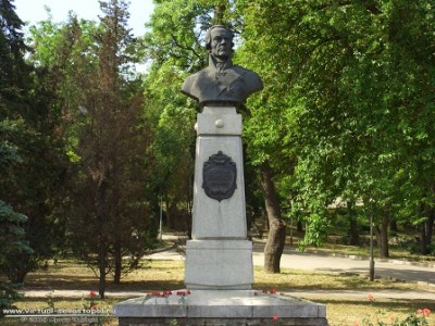 ushakov.jpg