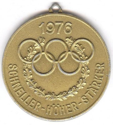 Медаль реверс-qpr.jpg