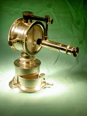 Electroscope de Curie.jpg