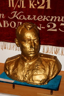 БЮСТ--- ЛУНИН.jpg