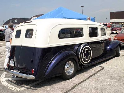 hrpt_2007_powertour_day1_cleveland_78_z+1941_ford_ambulance+.jpg