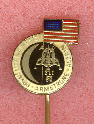 Apollo11_Czech_pin1.jpg