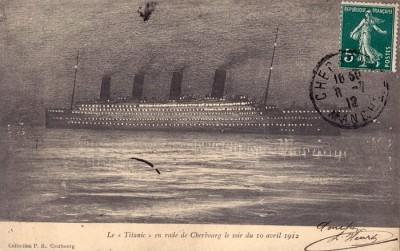 RMS_Titanic_at_night.jpg