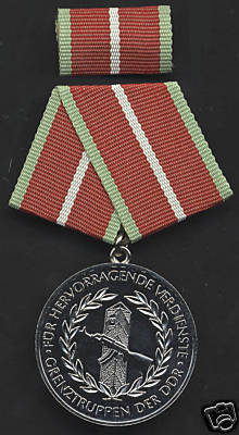 Verdienstmedaille Grenztruppen Silber.jpg