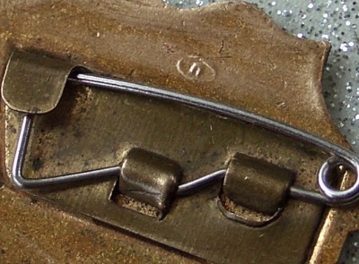 ЗДП с ПЛ клеймо -Буква П в овале. КЛЕЙМО жетона..JPG